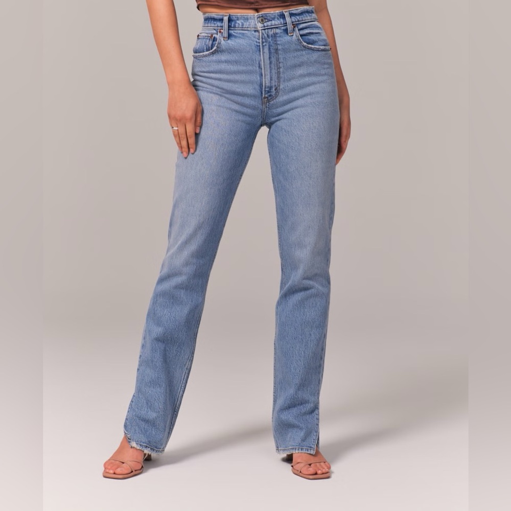 Abercrombie Ultra High Rise 90s Straight Jean with Vent Hem, Size 27 Short